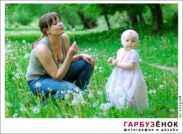 Анечка с мамой