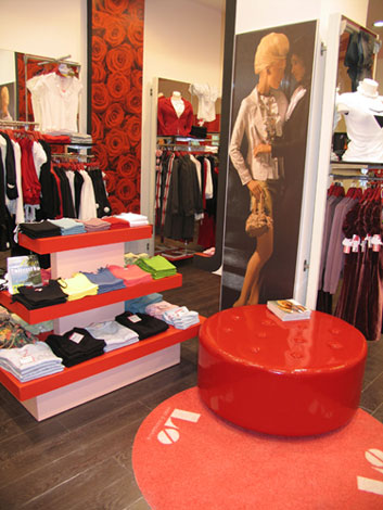 Магазин МЕГА-Химки, для торговой марки "LO"