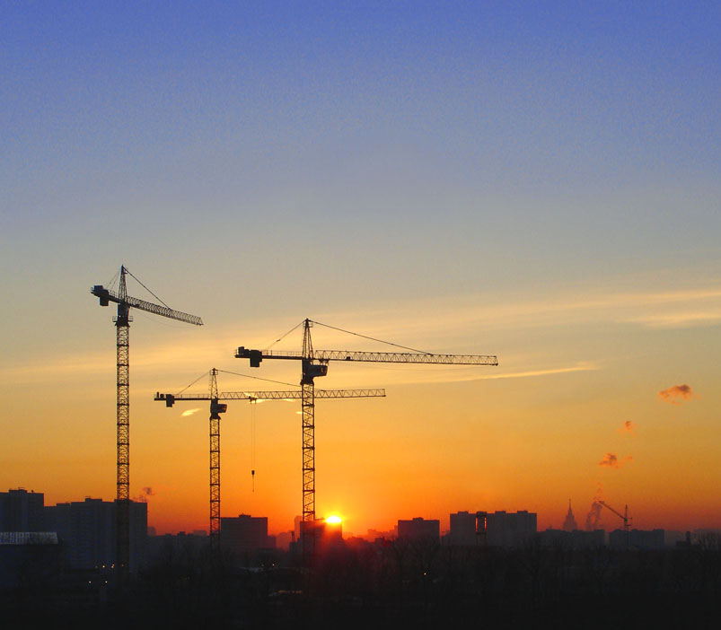 Семейный портрет на фоне рассвета