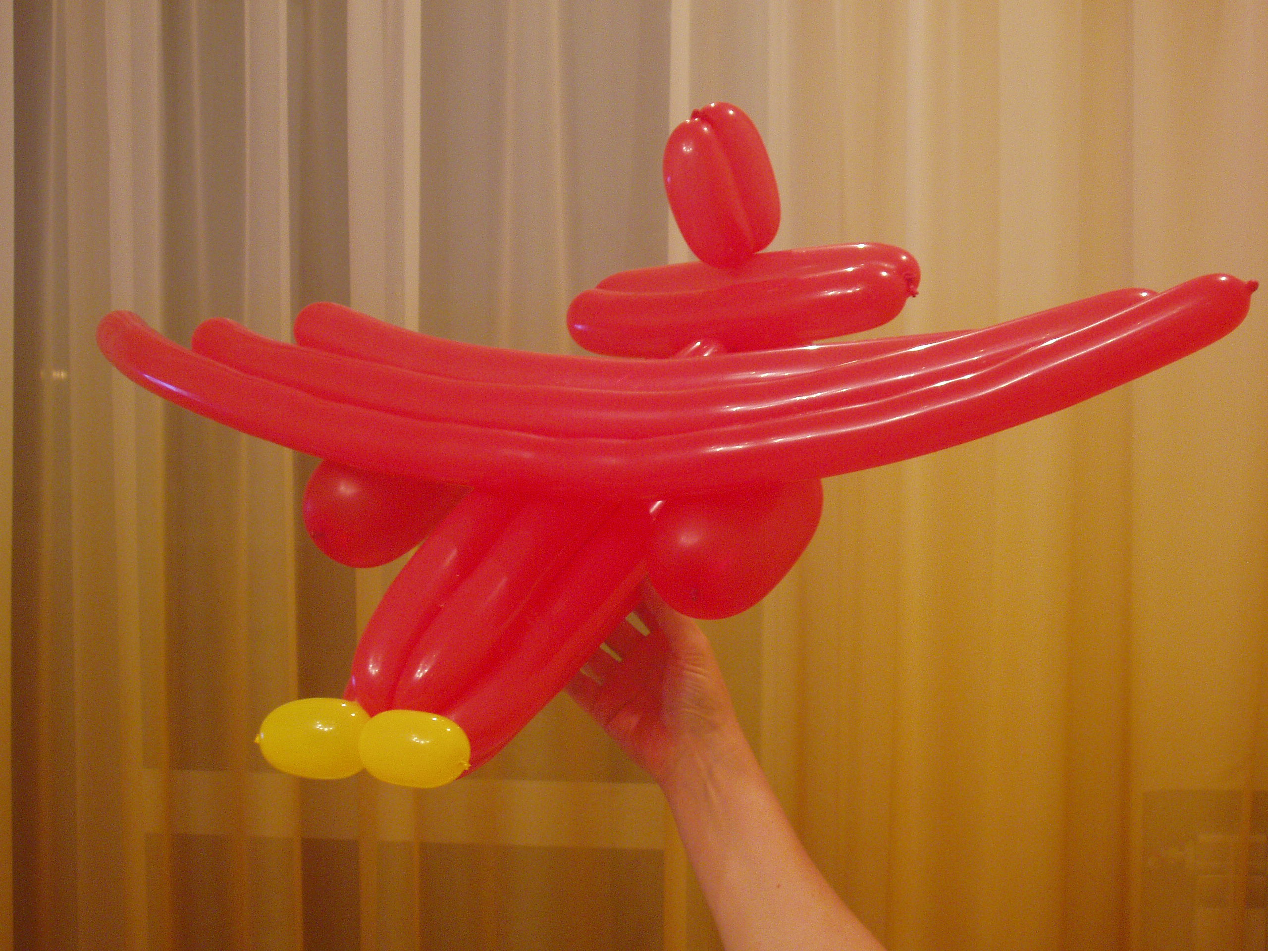 самолет красный