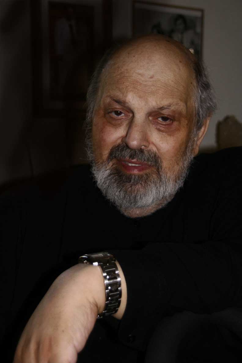 люди/профессия /писатель/И.Менджерицкий