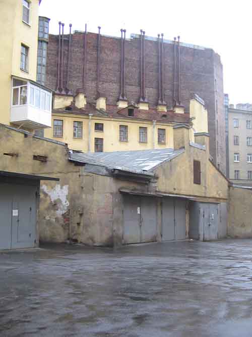 Двор на Петроградской стороне