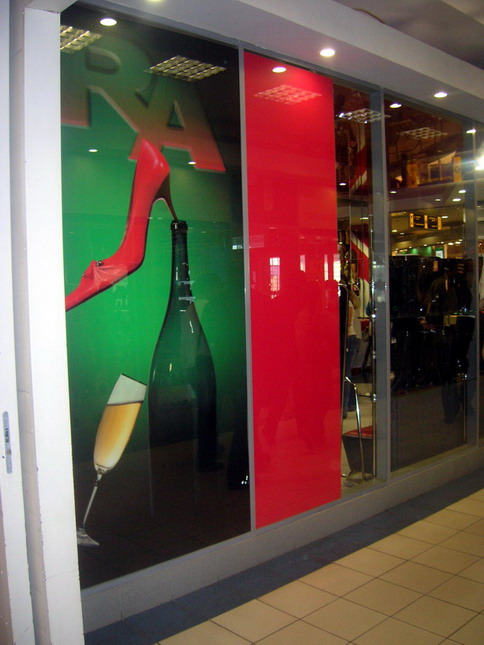 фасад магазина реализация в ТК Заневский каскад