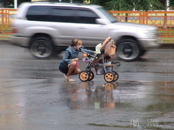 уловила момент....