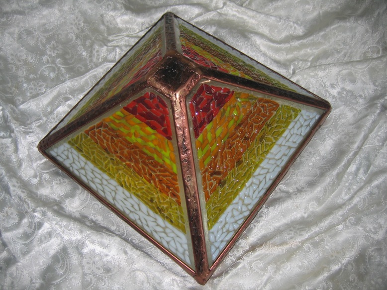 светильник "пирамида"