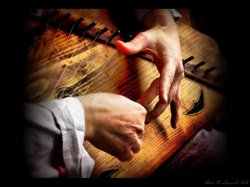 обучение- гусли,гитара,колесная лира