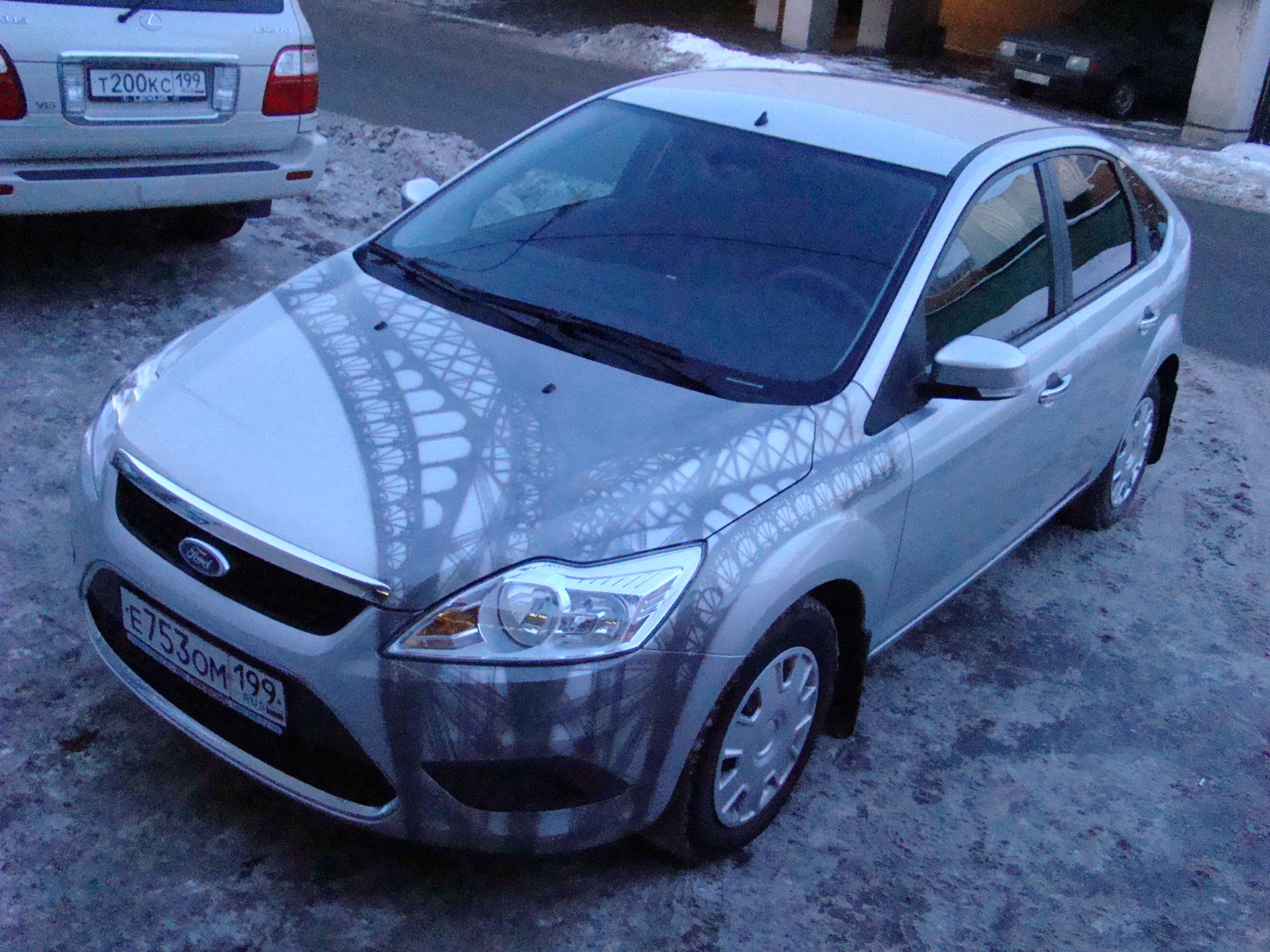 Тень от Эйфелевой башни. Аэрография.