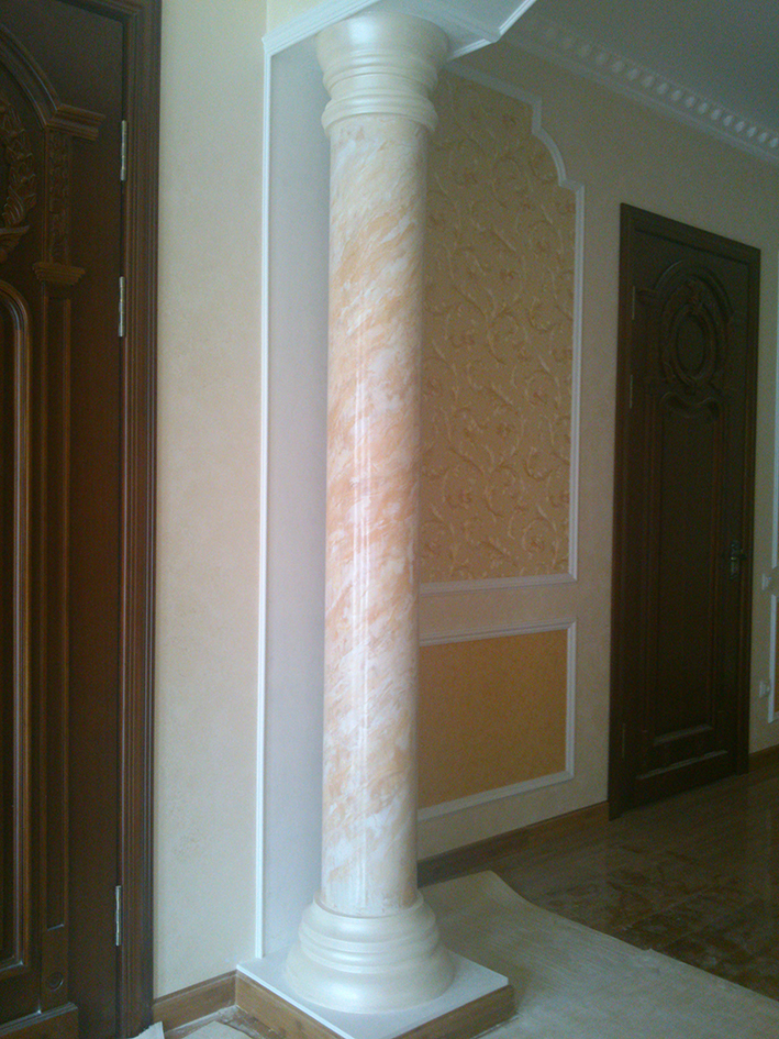Нанесение венецианской штукатурки на колонне
