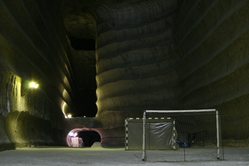 300 метров под землёй