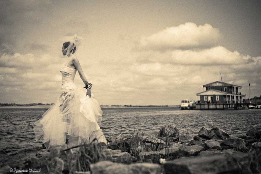 Невеста на берегу
