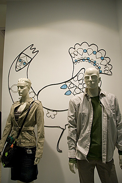 весеннее оформление торгового центра