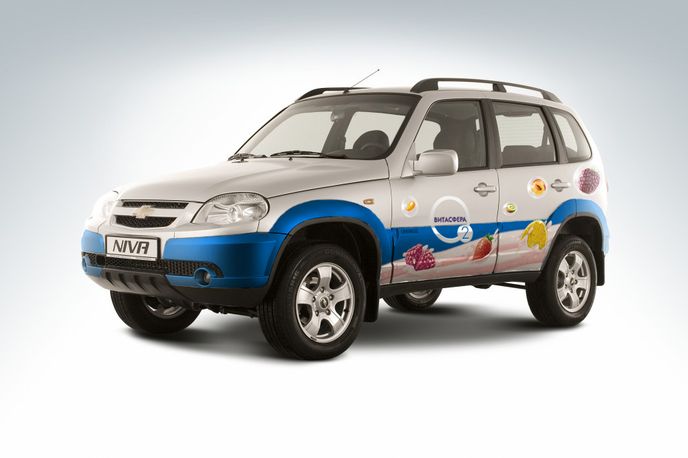 Наклейки на автомобиль