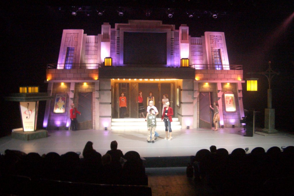 декорация номинации "Музыкально сердце театра" Москва