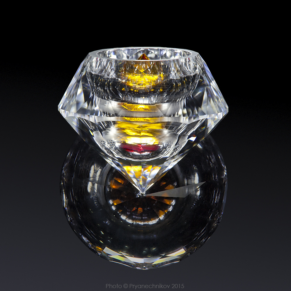 Рекламное фото Драгоценных камней. Огранка. Diamond Jewellery