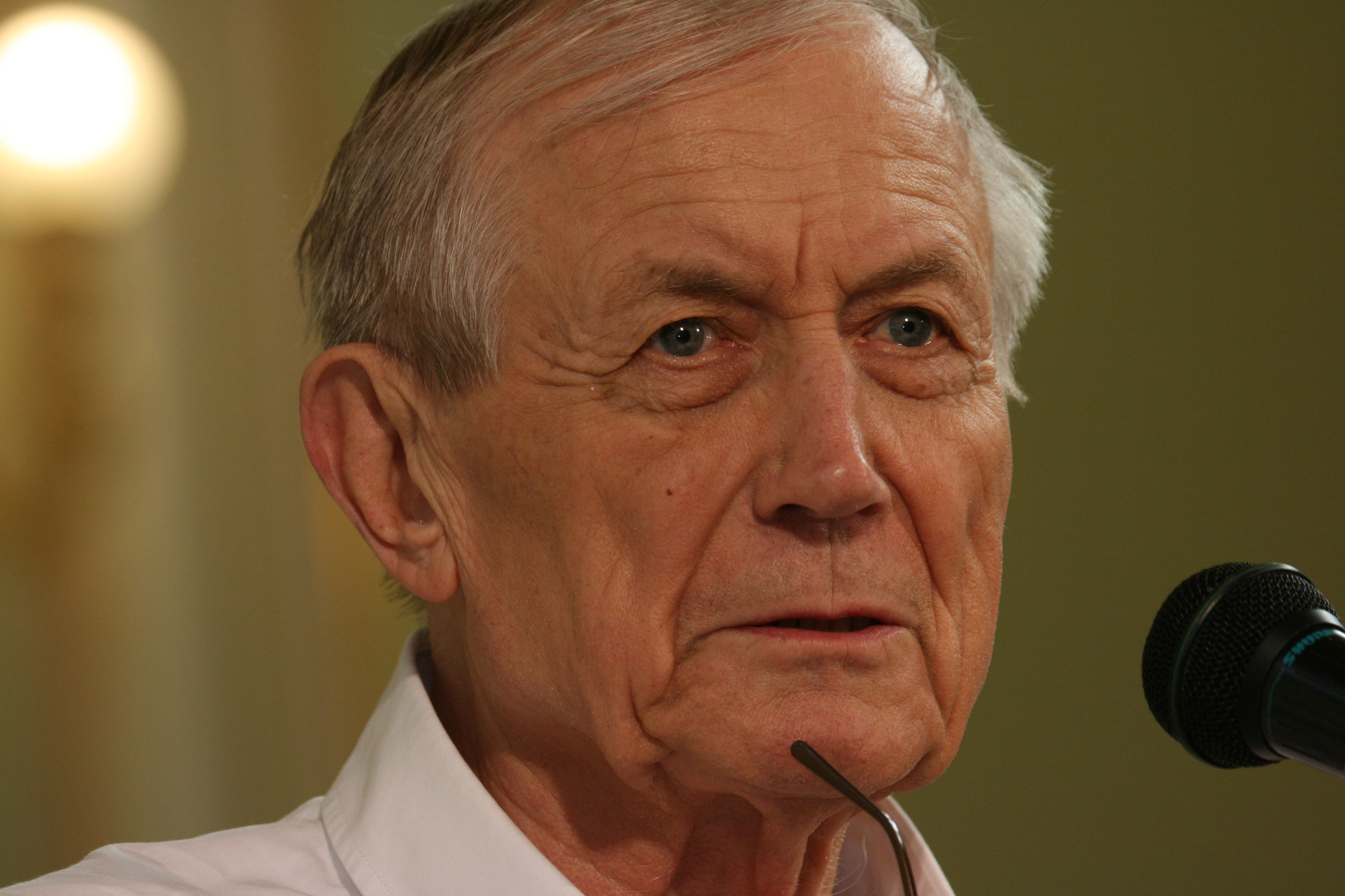 Е.Евтушенко. Российский поэт.