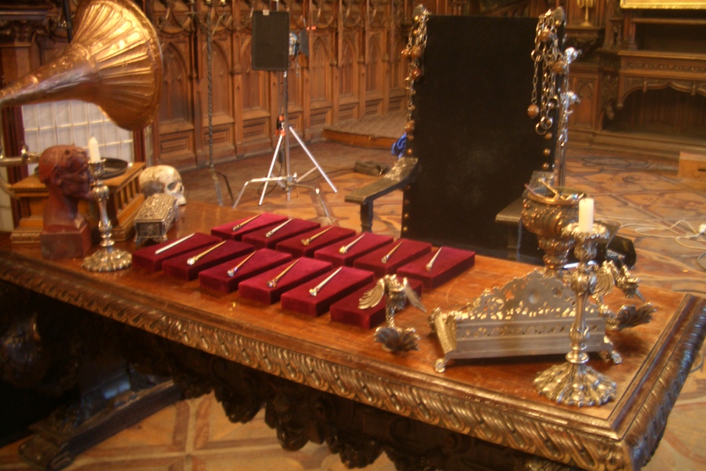 оформление интерьера стол Кащея Бессмертного сказака