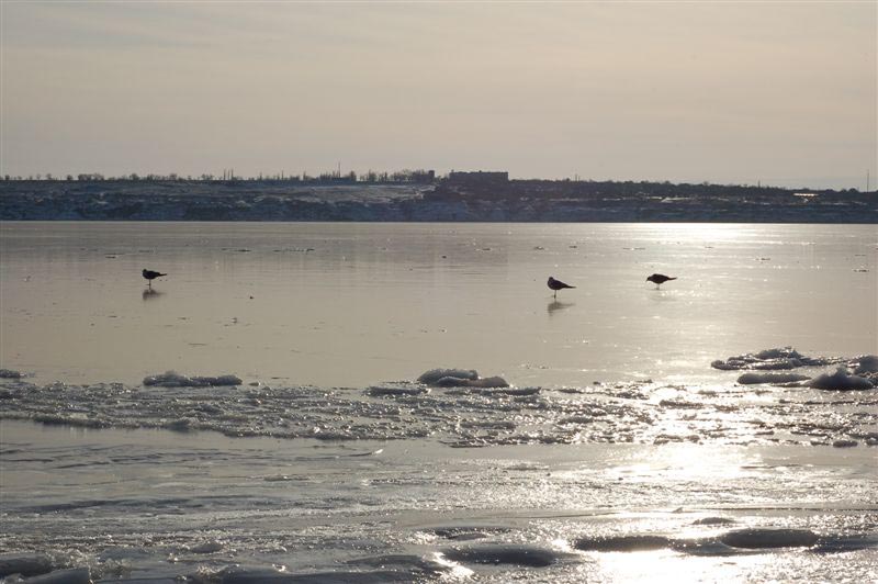 Река замерзла...