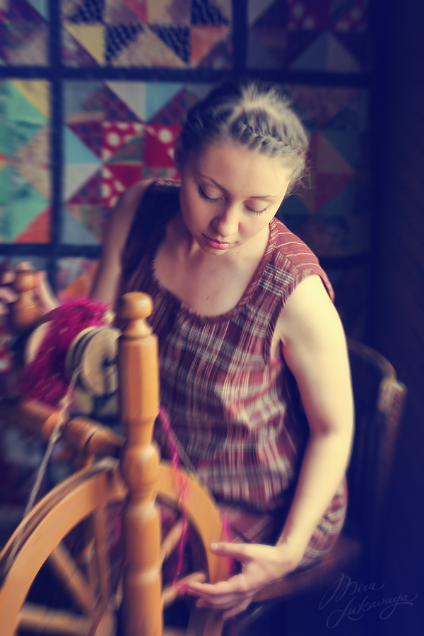 Прядильщица