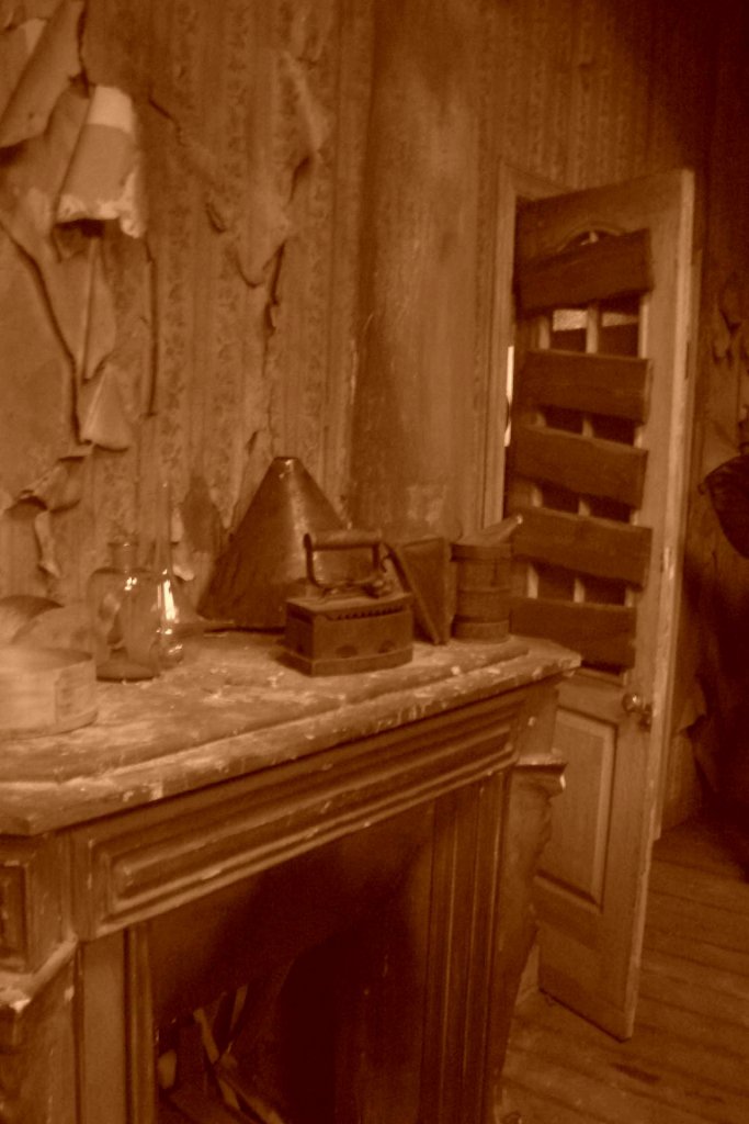 декорация комнаты во время Блокады т/ф "Васильевский остров"