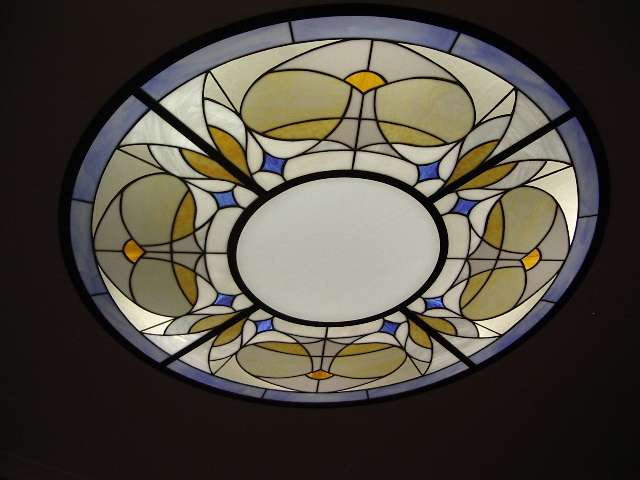 Витражный потолок