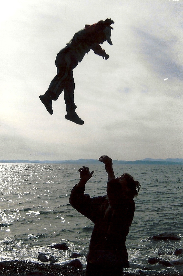 Аист не донес!