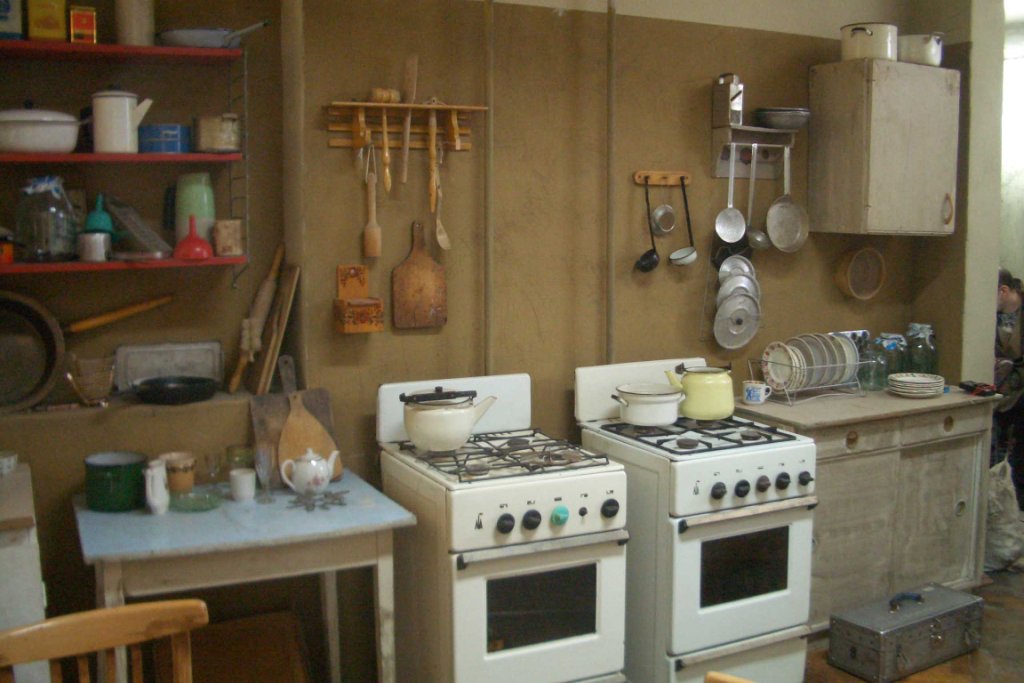 декорация кухня комуналки т/ф "Васильевский остров"