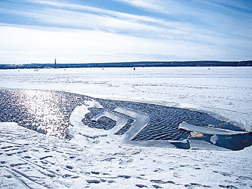 Полынья для "ГАЗПРОМНЕФТЬ-КАЛУГА"