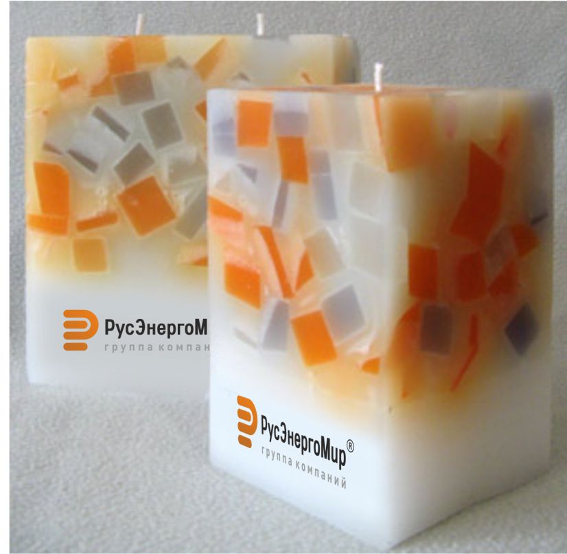 Подбор и брендирование новогодней свечи