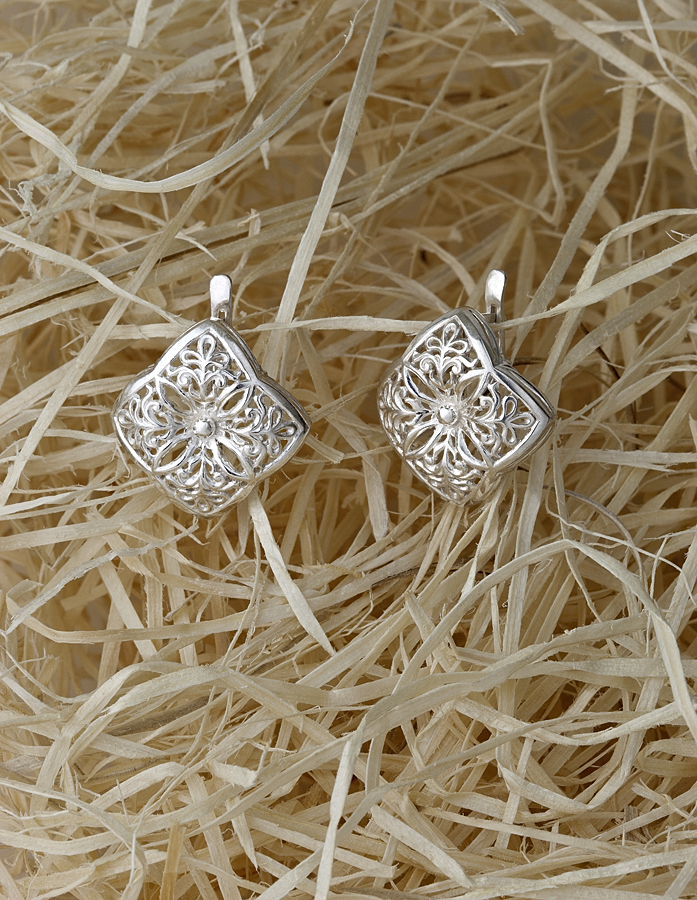 Фото ювелирных изделий из серебра. Diamond Jewellery