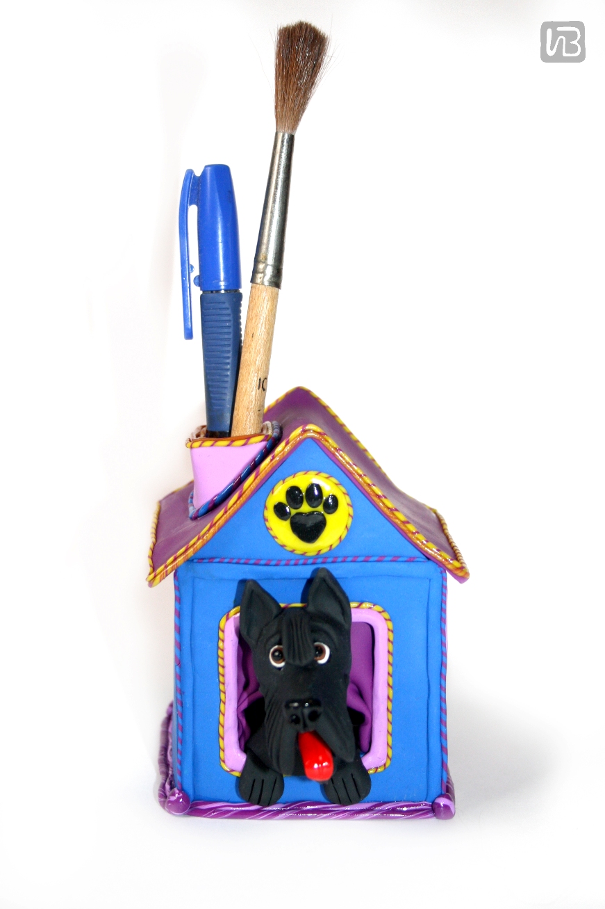 фигурка собаки "Домик для скотти".  Полимерная глина